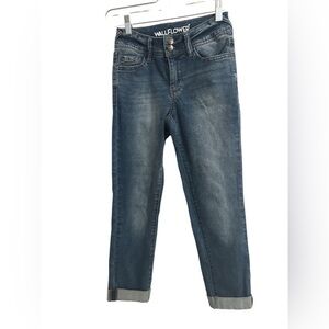 Wallflower Juniors 1 Ultra Fit Crop Mid-Wash Jeans Women’s Like New